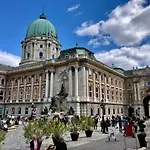 SLEEP\'N Budapest - free airport transfer